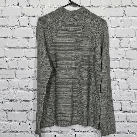 2/$30 Flag & Anthem Gray Raglan Sleeve Quarter Zip Sweater Pullover Size M - Picture 4 of 8